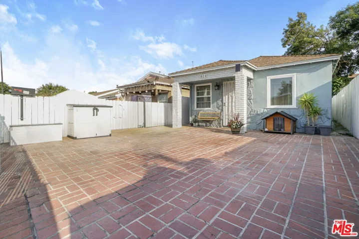 824 W Palmer Street, Compton, California 90220