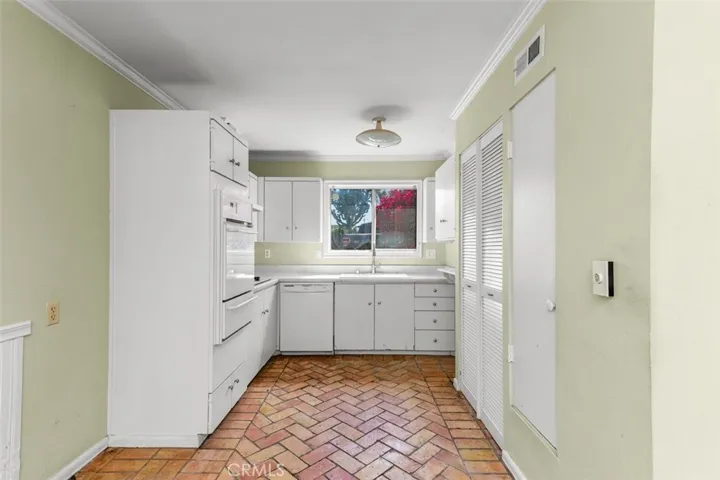 34062 Pequito, Dana Point, California 92629