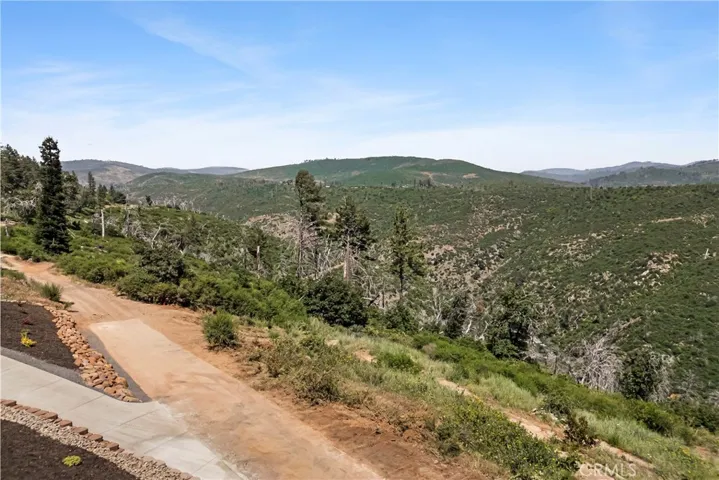 5693 Feather River Place, Paradise, California 95969