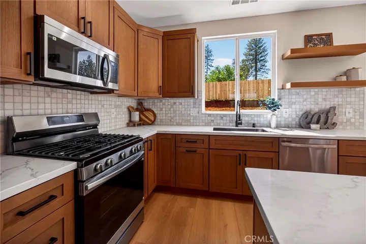 5693 Feather River Place, Paradise, California 95969