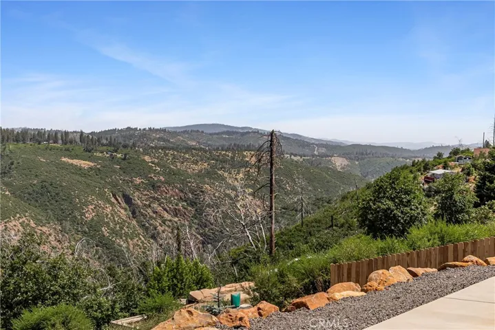 5693 Feather River Place, Paradise, California 95969