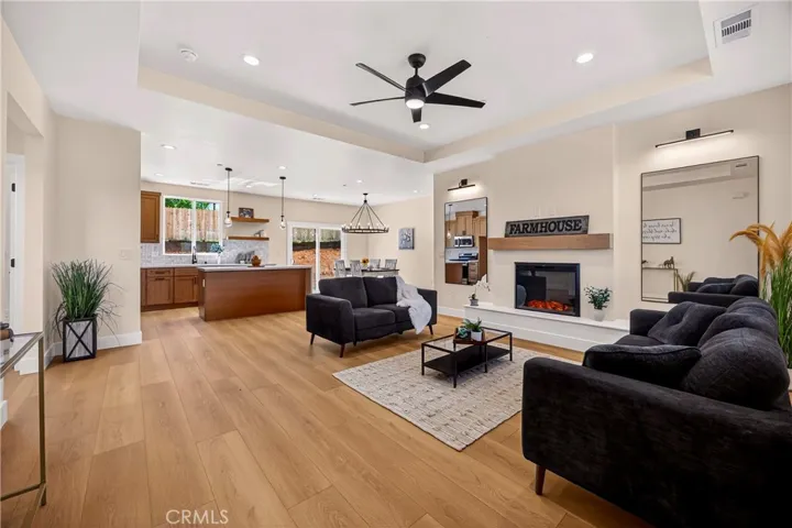 5693 Feather River Place, Paradise, California 95969