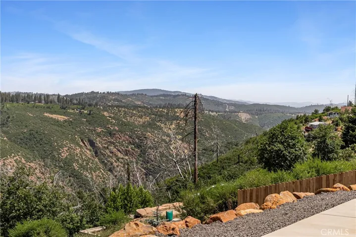 5693 Feather River Place, Paradise, California 95969