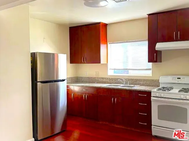 4343 W 4th Street, Los Angeles, California 90020