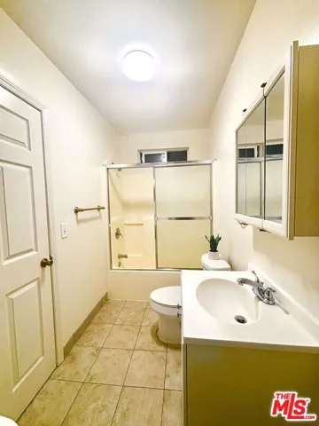 4343 W 4th Street, Los Angeles, California 90020