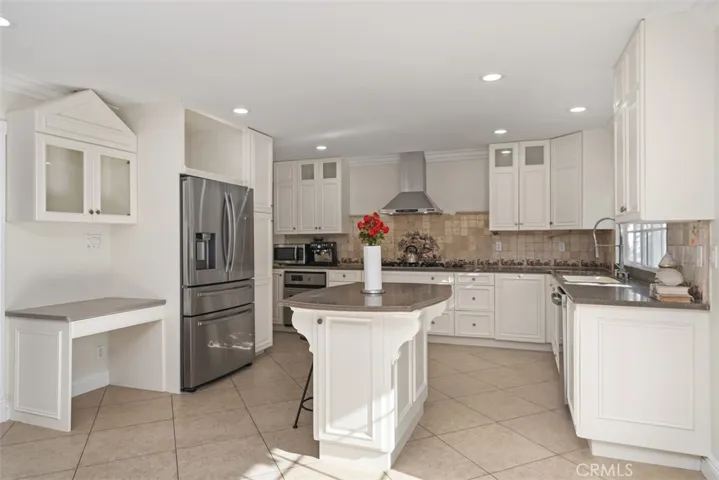 2 Meadowsweet Way, Irvine, California 92612