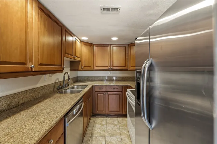 23821 Hillhurst, Laguna Niguel, California 92677