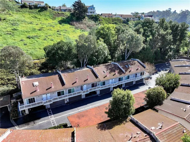23821 Hillhurst, Laguna Niguel, California 92677