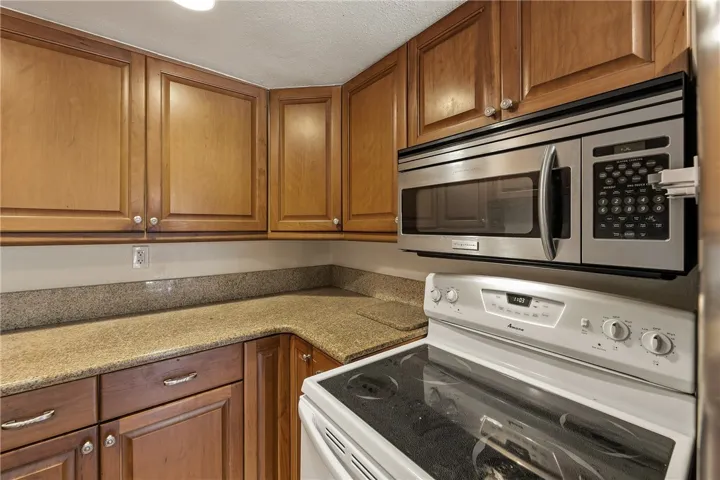 23821 Hillhurst, Laguna Niguel, California 92677
