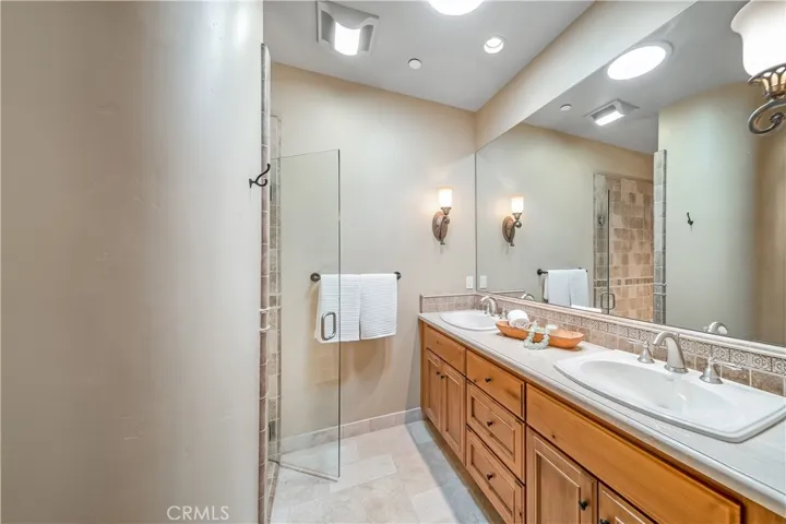 Guest Bathroom 1