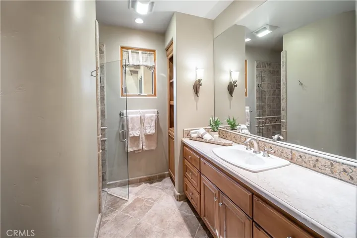 Guest Bathroom 1