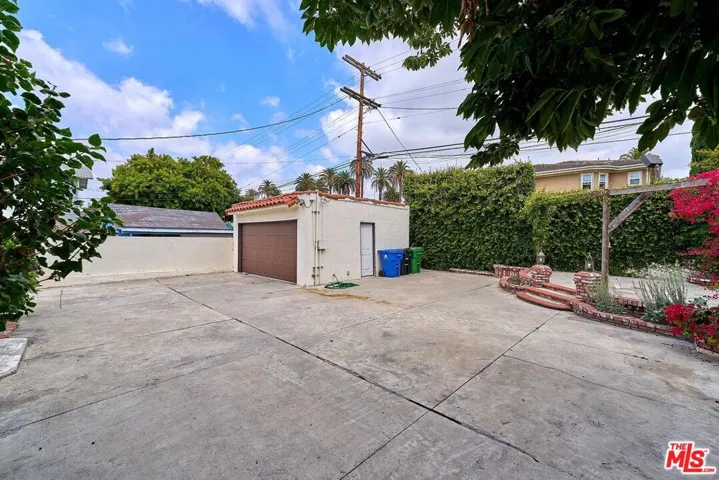 1120 S Plymouth Boulevard, Los Angeles, California 90019