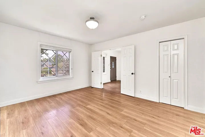 1120 S Plymouth Boulevard, Los Angeles, California 90019