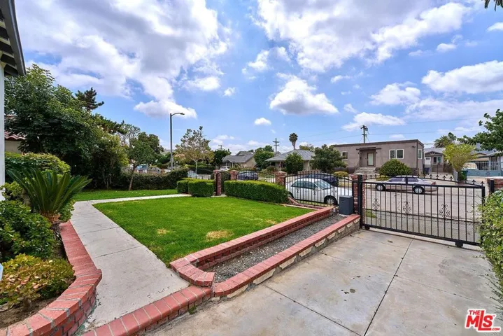 1120 S Plymouth Boulevard, Los Angeles, California 90019