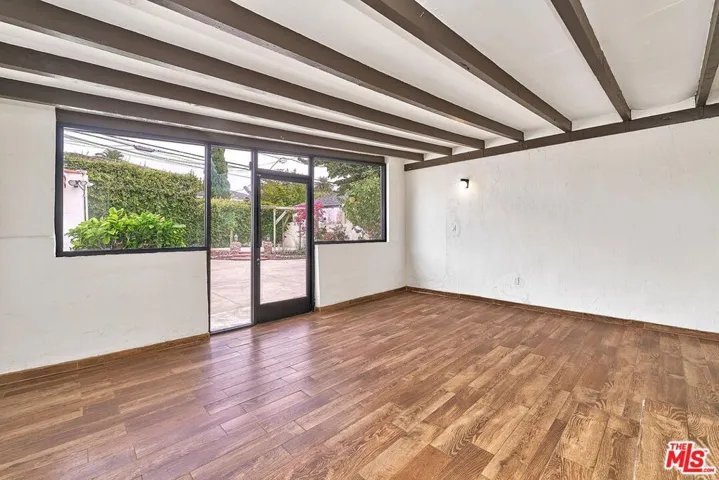 1120 S Plymouth Boulevard, Los Angeles, California 90019