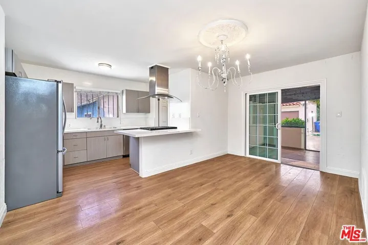 1120 S Plymouth Boulevard, Los Angeles, California 90019