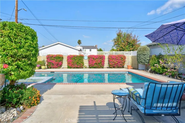 Heated Swimming Pool & Spa