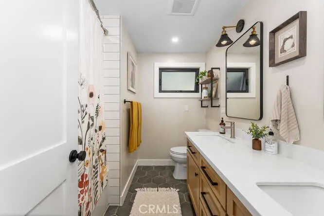 3650 Claremore Ave, Long Beach, California 90808