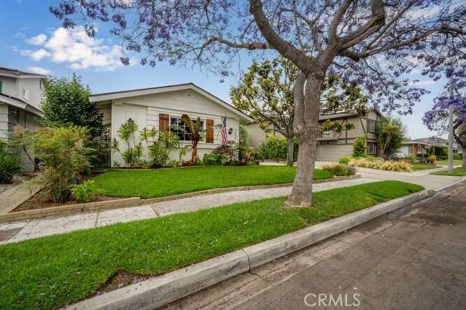 3650 Claremore Ave, Long Beach, California 90808