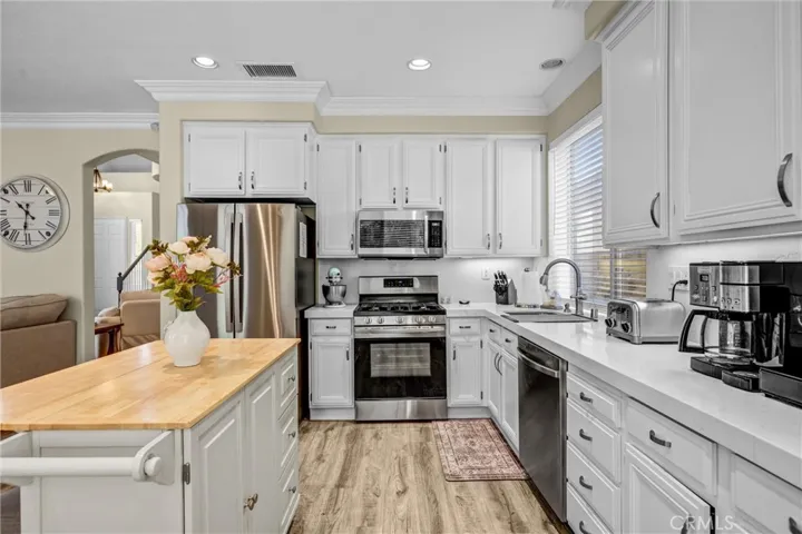 20001 Franks, Saugus, California 91350