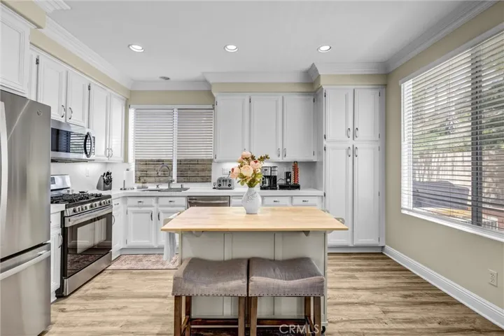 20001 Franks, Saugus, California 91350