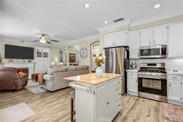20001 Franks, Saugus, California 91350