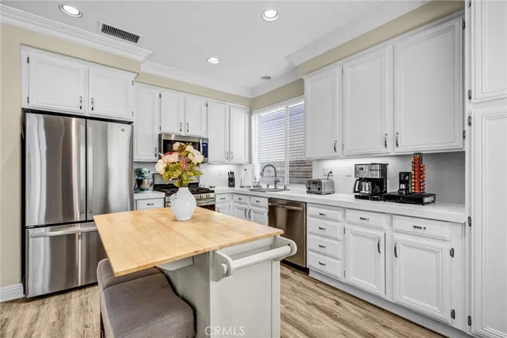 20001 Franks, Saugus, California 91350