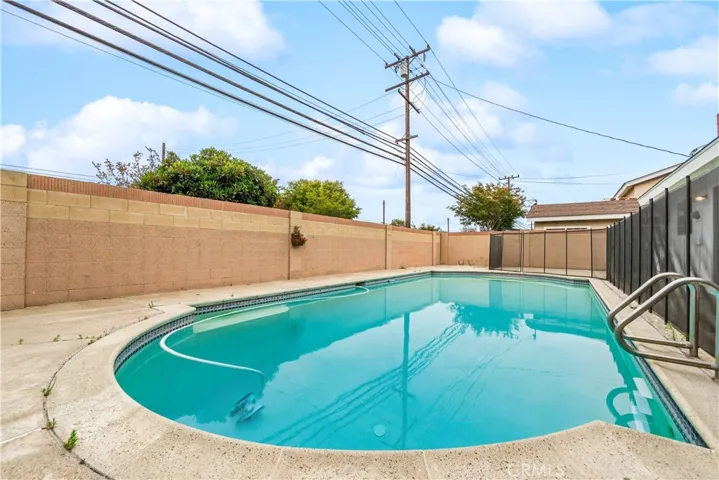 6101 Killarney, Garden Grove, California 92845