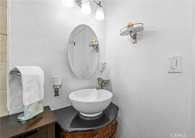 6101 Killarney, Garden Grove, California 92845