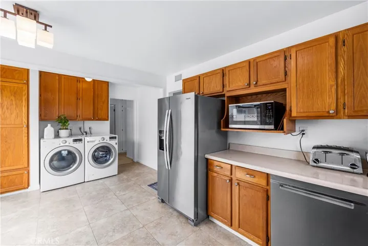 6101 Killarney, Garden Grove, California 92845