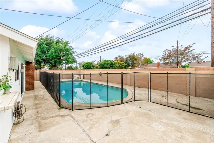 6101 Killarney, Garden Grove, California 92845