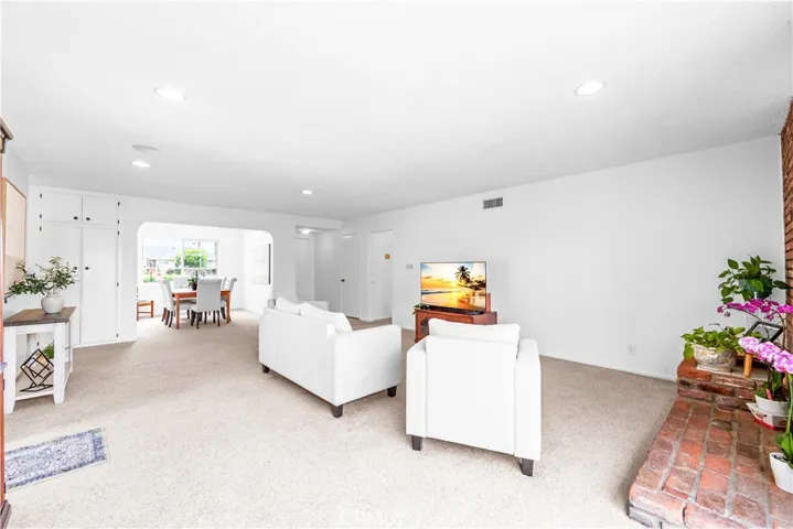 6101 Killarney, Garden Grove, California 92845