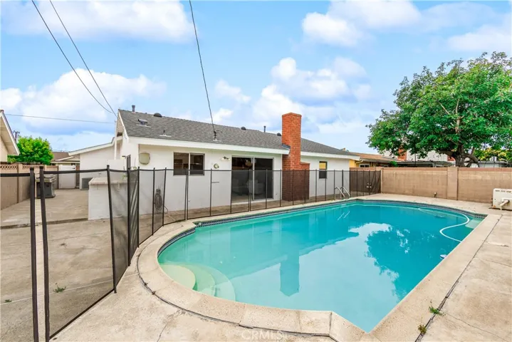 6101 Killarney, Garden Grove, California 92845