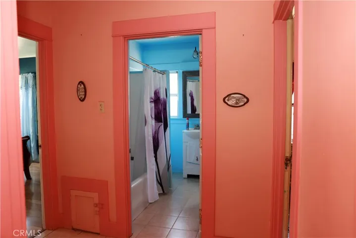 4131 S Hobart, Los Angeles, California 90062