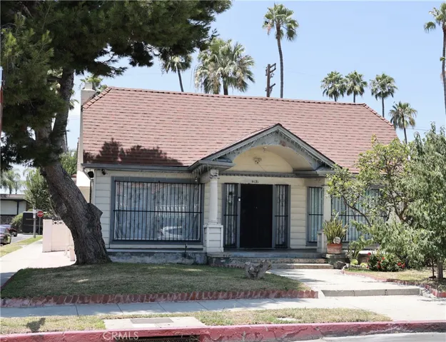 4131 S Hobart, Los Angeles, California 90062