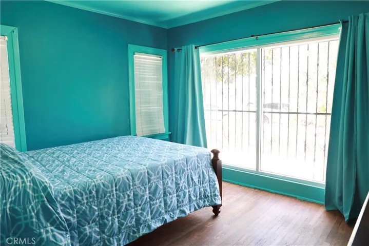 4131 S Hobart, Los Angeles, California 90062