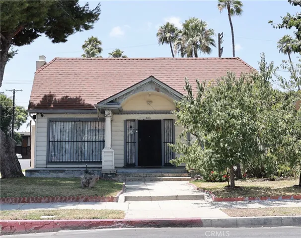 4131 S Hobart, Los Angeles, California 90062