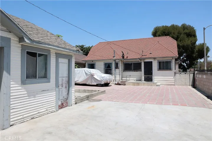 4131 S Hobart, Los Angeles, California 90062