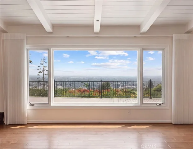 3737 Debstone Ave, Sherman Oaks, California 91423