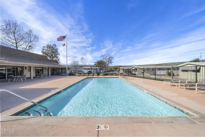 33-web-or-mls-SeaoroStudios-15750Arroyo-