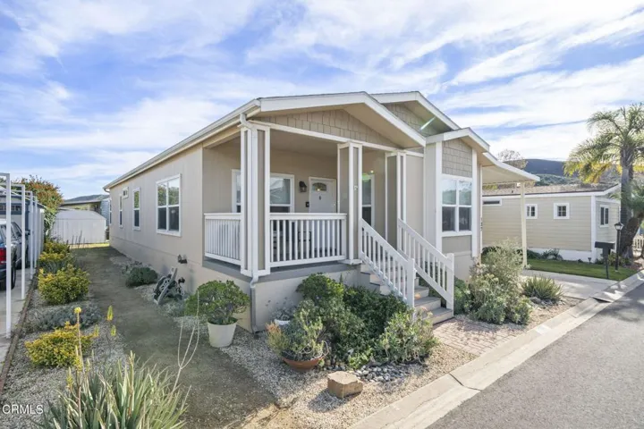 1-web-or-mls-SeaoroStudios-15750Arroyo-1