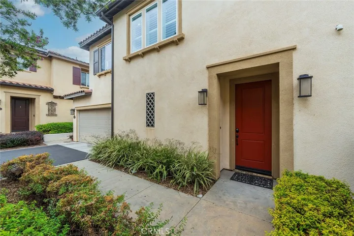 Front entry. Great location at the corner of the community with privacy.