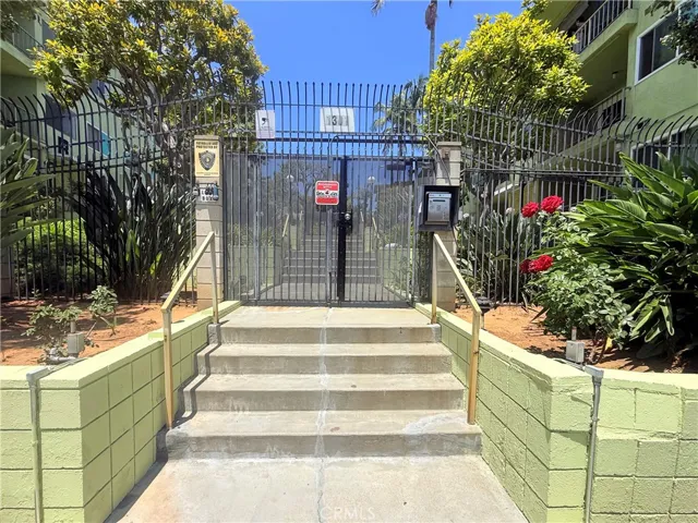1301 S Atlantic Boulevard B424, Monterey Park, California 91754