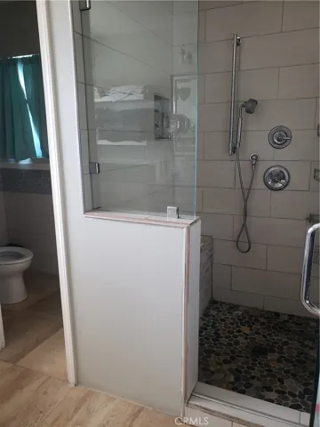 Shower M