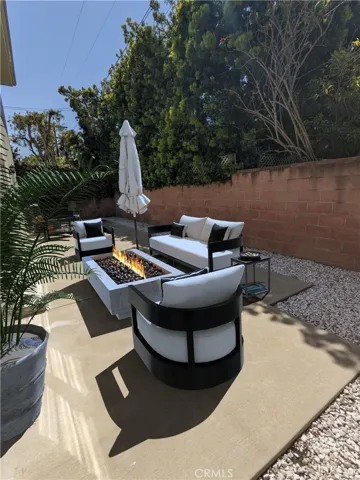 Virtually staged patio