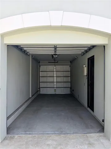 One car garage