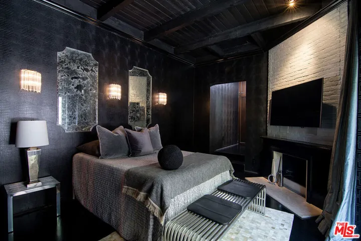 7318 Pacific View Drive, Los Angeles, California 90068