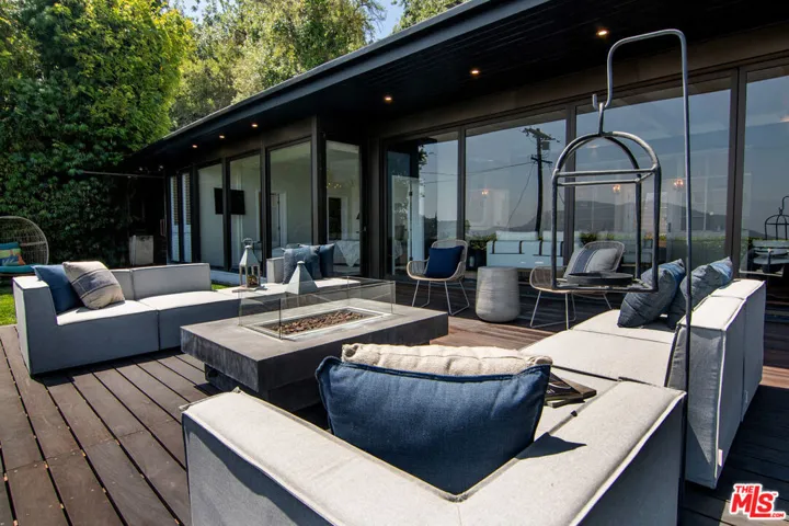 7318 Pacific View Drive, Los Angeles, California 90068