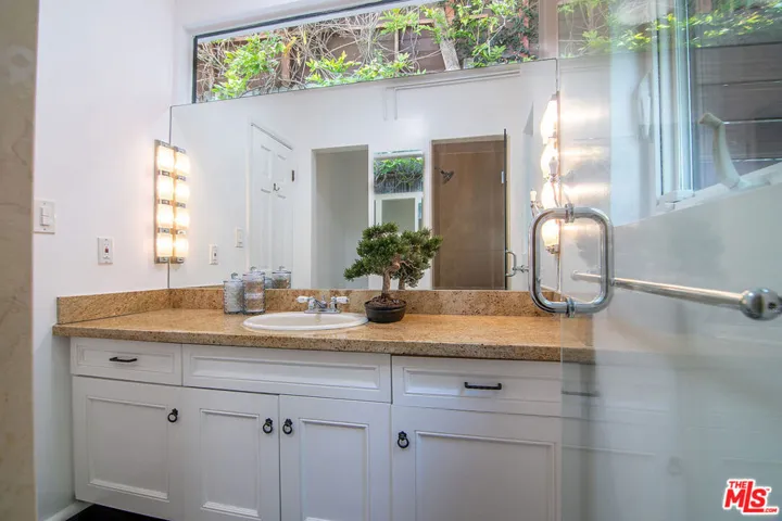7318 Pacific View Drive, Los Angeles, California 90068