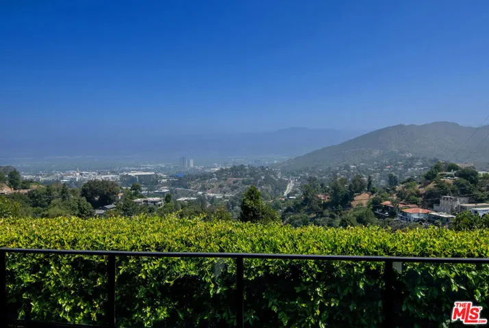 7318 Pacific View Drive, Los Angeles, California 90068